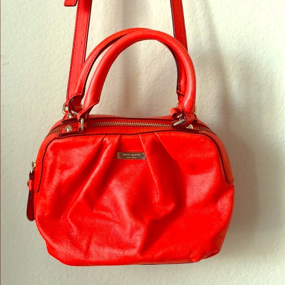 kate spade Handbags - \Kate Spade\• Bright Coral Red Crossbody
